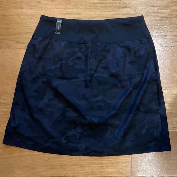 Maison d Amelie woman skort. Size S - Picture 1 of 5